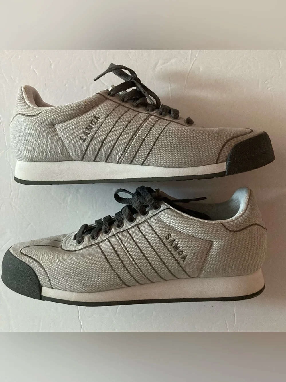 Adidas Men’s SZ 10 Light Gray SAMOA Canvas Sneakers with Dark Gray Accents.
